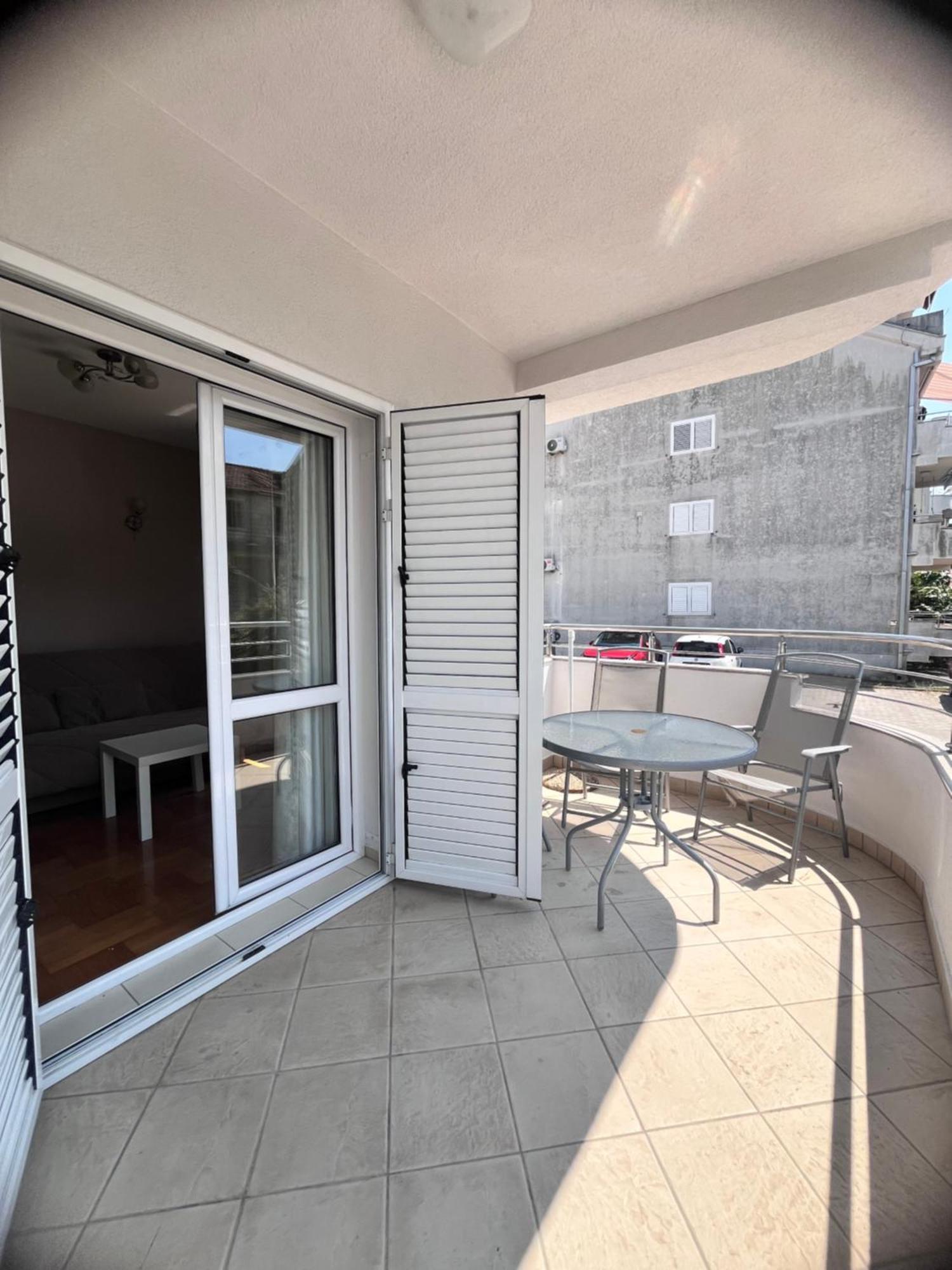 Apartment Belani, Own Parking Tivat Exterior foto